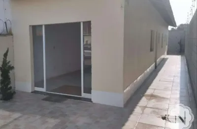 Casa com 2 quartos à venda na Rua Xerentes, Balneário Tupy, Itanhaém