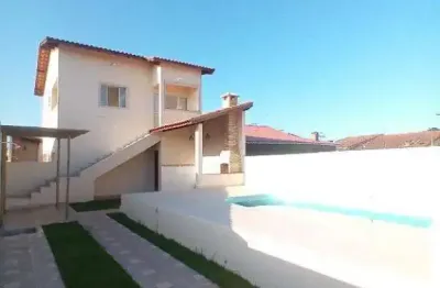 Casa à venda com 2 quartos no bairro jamaica (praia)