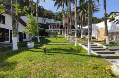 Sobrado à venda com 8 quartos no bairro praia dos sonhos