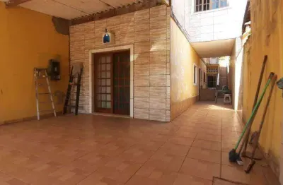 Sobrado à venda com 3 quartos no bairro gaivota (praia)