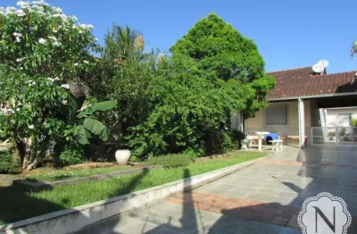 Casa com 2 quartos à venda na Rua Afanasi Petecof, Cibratel II, Itanhaém