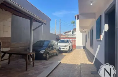 Sobrado à venda com 4 quartos no bairro nova itanhaém (interior)
