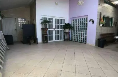 Casa à venda com 3 quartos no bairro gaivota (praia)