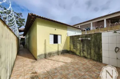 Casa à venda com 2 quartos no bairro gaivota (praia)