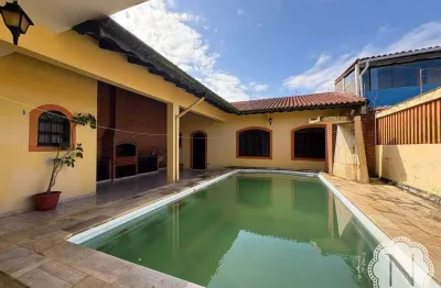 Casa com 5 quartos à venda na Avenida São Paulo, Vila Loty, Itanhaém