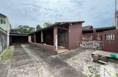 Casa com 1 quarto à venda na Avenida Walter Francisco Castellan, Vila Loty, Itanhaém