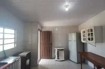 Casa para aluguel com 2 quartos no bairro Jardim Suarão (Praia)