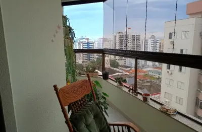 Amplo apartamento 2 dorm reversível para 3 com vista parcial mar no kobrasol