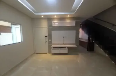 Belíssimo Sobrado 3 Dormitórios no Condomínio Heimtal Park