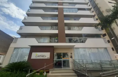 Apartamento com 3 quartos para alugar na Avenida Rio de Janeiro, 1635, Centro, Londrina