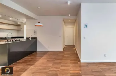 Lindo apartamento com 129 m, 3 suítes, totalmente reformado, com uma localização privilegiada é considerada uma das melhores do itaim!