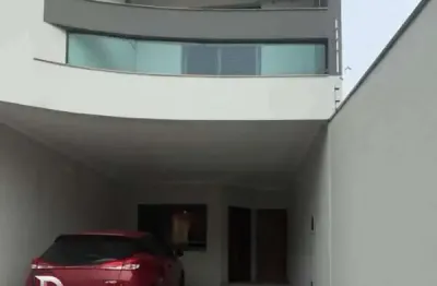 Lindo sobrado com 192 m² na vila camilopólis em santo andré, com 4 dormitórios, 2 suítes, 4 vagas. estuda permuta.