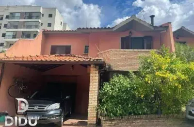 Não perca a oportunidade de morar com tranquilidade e segurança dentro de um condomínio fehado na granja viana, próximo ao shopping the square.