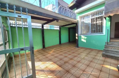 Olha que oportunidade! casa à venda em planalto paulista com 180 m², 3 dormitórios, uma edícula enorme nos fundos e 3 vagas de garagem.