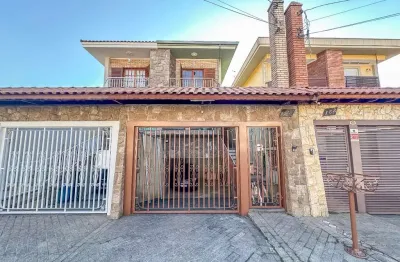 Sobrado para venda em parque são domingos com 3 quartos, sendo 3 suítes, 216m²