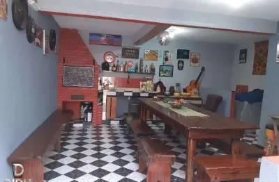 Sobrado amplo para venda com 5 dormitórios, suíte, 2 vagas e edícula nos fundos. localizado a 600 metros do metrô santana, valor abaixo de mercado!