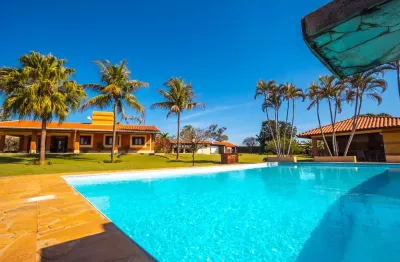 Casa no condomínio Vale das Laranjeiras para venda com 5 quartos, sendo 1 suíte , 371m²