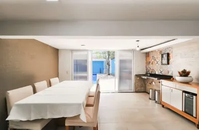 Sobrado à venda com piscina, área gourmet e 4 dormitórios (3 suítes) na vila clementino