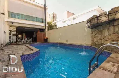 Sobrado à venda na vila regente feijó, com 3 quartos, 3 suítes, piscina com cascata, sauna úmida, área gourmet com forno de pizza, churrasqueira .