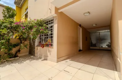 Casa com 3 quartos à venda na Rua Confiteor, Campo Belo, São Paulo