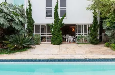 Casa para venda em Alto de Pinheiros com 4 quartos, sendo 2 suítes , 541m²