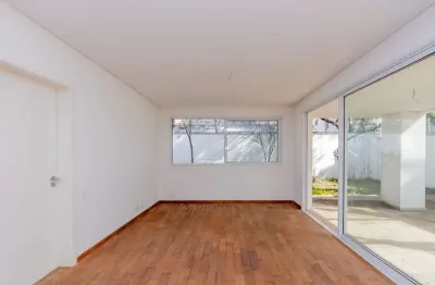 Casa em condomínio para venda com 6 quartos, sendo 4 suítes , 536m²