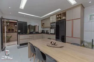 Sobrado à venda em Santo André, Parque das Nações, com 3 quartos, 120m². Imóvel lindo.