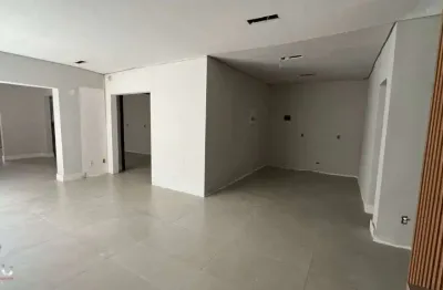 Casa comercial para locação com 230 m², localizada a 750 metros do metrô Eucaliptos, no ponto mais estraégico de Moema!