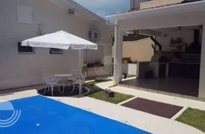 Casa de rua reformada e conservada à venda na vila nogueira, região da cpfl em campinas
