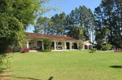 Chácara à venda em Juquitiba, Centro, com 4 suítes, com 48000 m²
