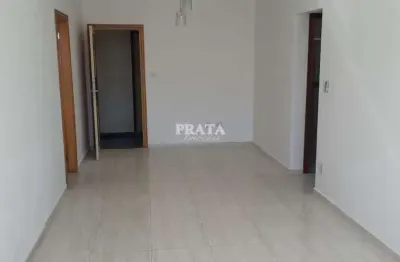 Gonzaga santos apartamento bem conservado excelente localização