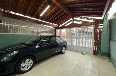 Casa geminada jardim real, 2 dormitórios, edícula nos fundos, 2 vagas de garagem