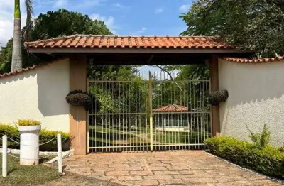 Sítio com piscina, área de plantio e pasto e campo de futebol em itu, são paulo.