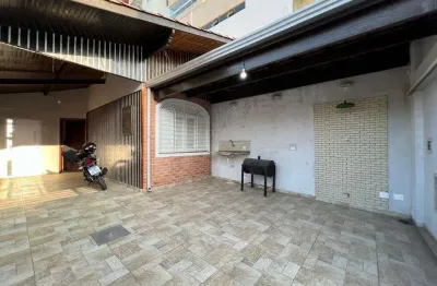 Casa 3 dormitórios, 1 suíte no canto do forte, em praia grande.