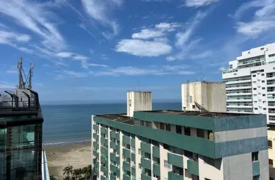 Cobertura mobiliada com vista mar e piscina privativa no canto do forte/sp.