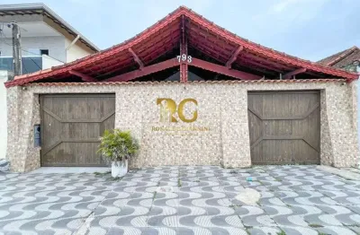 Casa isolada com piscina 2 dormitórios, no bairro caiçara em praia grande.