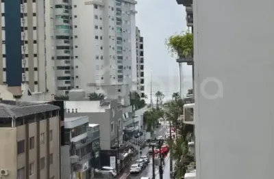 Lindo apartamento todo reformado a uma quadra da beira mar centro florianopolis sc