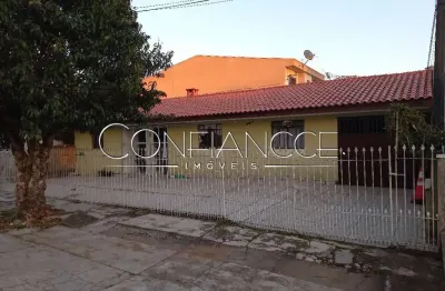 Casa com 3 quartos à venda na rua luiz scuissatto, 100, fazendinha, curitiba, 449 m2 por r$ 557.000
