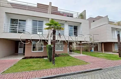Casa em condomínio fechado com 3 quartos à venda na rua alcebíades plaisant, 464, água verde, curitiba, 11 m2 por r$ 1.000.000