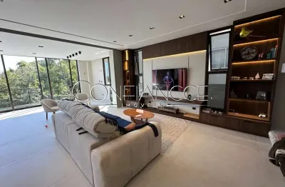 Casa em condomínio fechado com 3 quartos para alugar na rua uberlândia, 359, abranches, curitiba, 1311 m2 por r$ 25.000