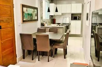 !!!oportunidade!!! ótima casa seminova com 95m² úteis - 02 dorm. sendo 01 suíte - 03 banheiros - quintal - 01 vaga por r$ 689 mil - embaré/santos-sp