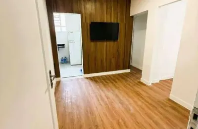 !!!oportunidade!!! lindo apartamento em prédio frente a praia - reformado com 55m² úteis - 02 dormitórios - banheiro por r$ 449 mil - embaré