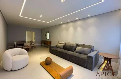 Maravilhoso apartamento 100% reformado à 01 quadra da praia com 177m² úteis - 03 suítes - 05 w.c - 01 vaga demarcada - gonzaga/santos