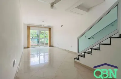 !!!oportunidade!!! vendo casa triplex - 240m² úteis - 05 dorm. sendo 04 suítes - 2 vagas - churrasqueira + piscina por r$ 1.159m - embaré - santos/sp