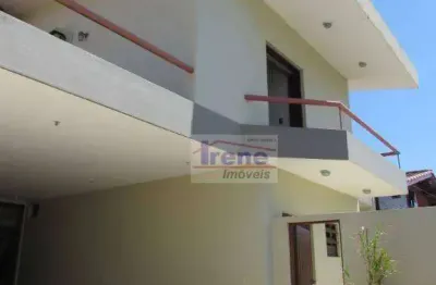 Sobrado com 345 m² de área construída com finalidade residencial ou comercial.