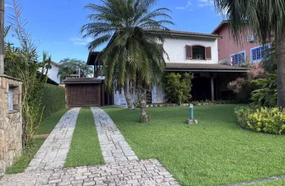 Casa com 4 quartos, condomínio lagoinha, ubatuba - r$ 2.6 mi, cod: 2247