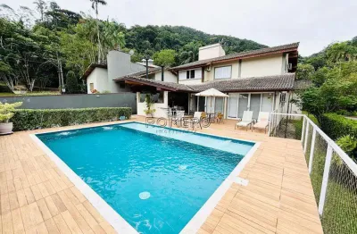 Casa com 5 quartos, recanto da lagoinha, ubatuba - r$ 4.2 mi, cod: 2645