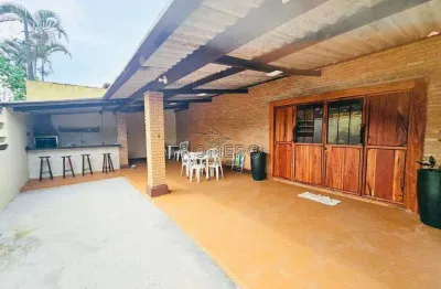 Casa com 4 quartos, Praia da Lagoinha, Ubatuba - R$ 750 mil, Cod: 2870