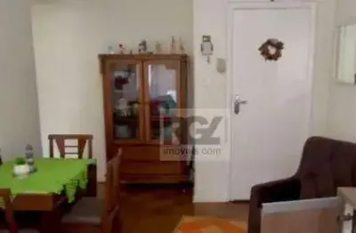 Apartamento mobiliado para locação – prédio frente mar!