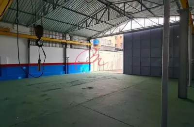 Galpão para locação no ipiranga com 550m², 2 banheiros e 3 salas - próximo da estação sacomã